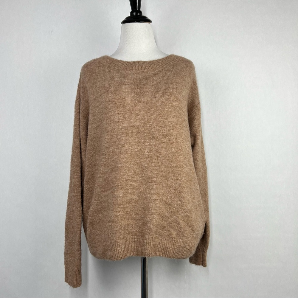 Woolen Bloom Scoop Neck Tan Brown Size Small Women’s Long Sleeve Sweater